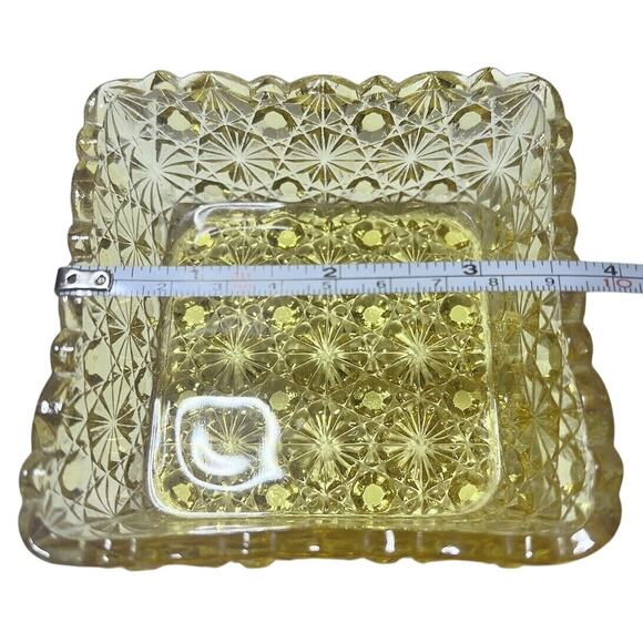 L.E. Smith Amber Daisy & Button Square Glass Bowl 4" Candy Nut Dish Vintage - Picture 5 of 6